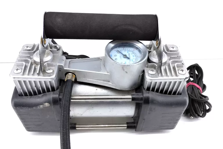 kompresor-pompka-samochodowa-do-zapalniczki-model-02179