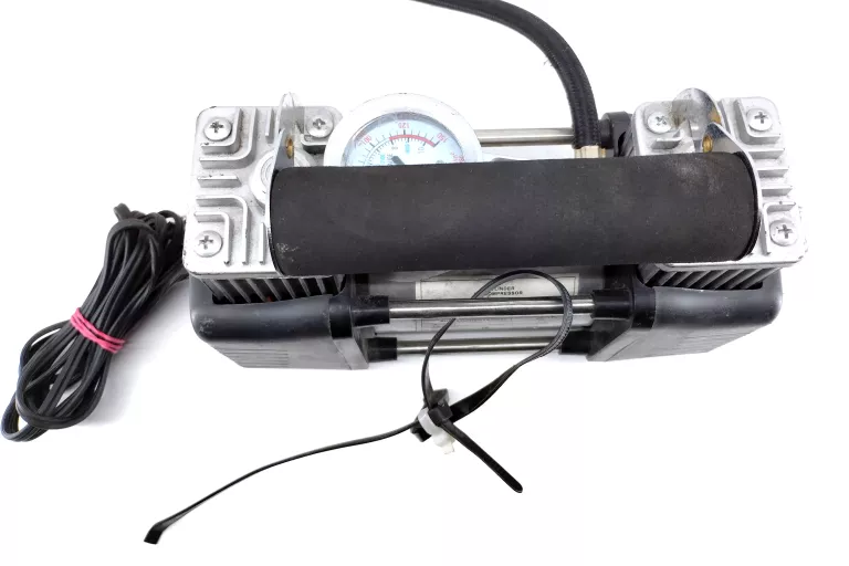 kompresor-pompka-samochodowa-do-zapalniczki-stan-uzywany