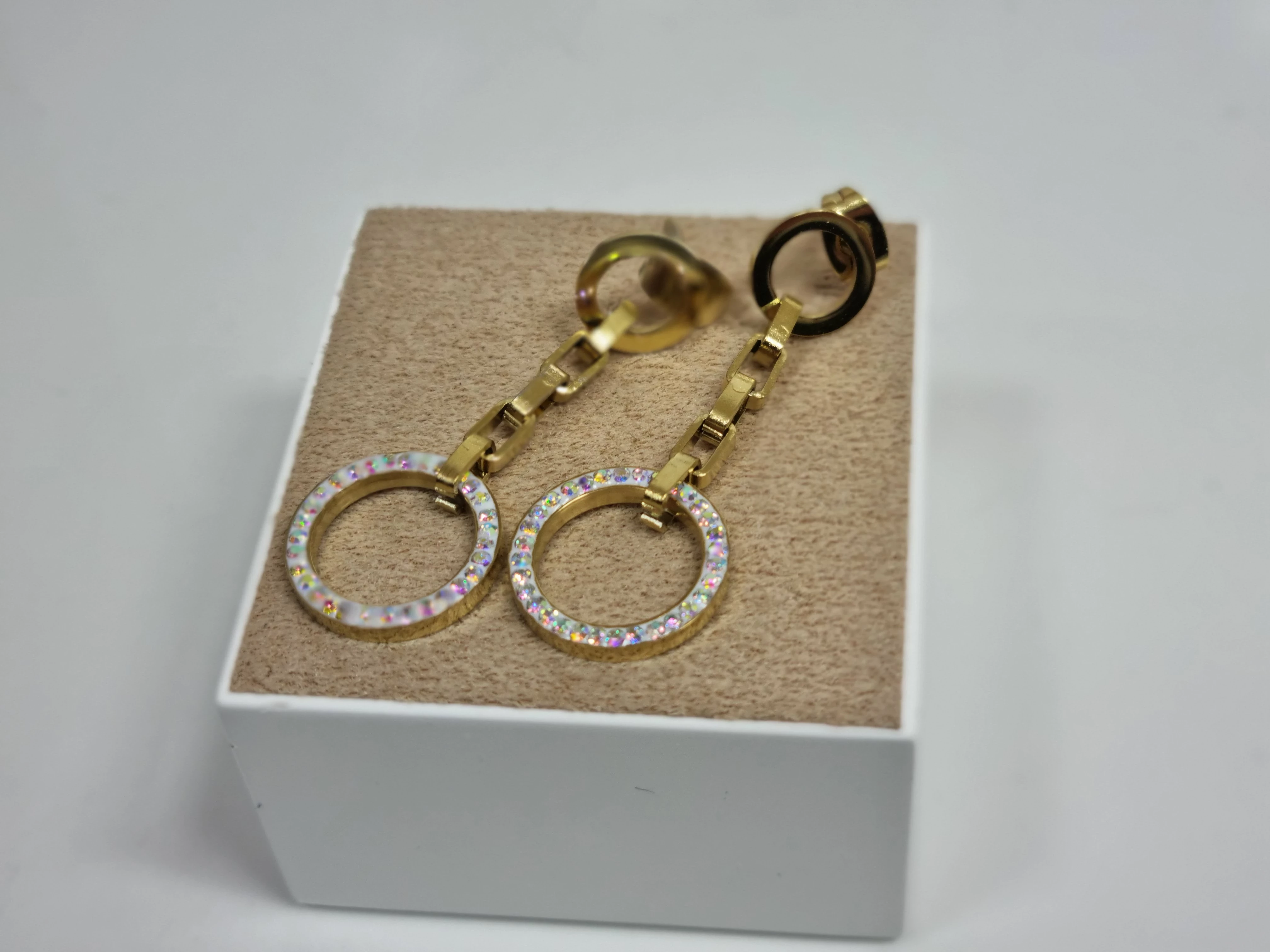 kolczyki-stal-pozlacana-okregi-zdobione-multikolor-stan-11323-1