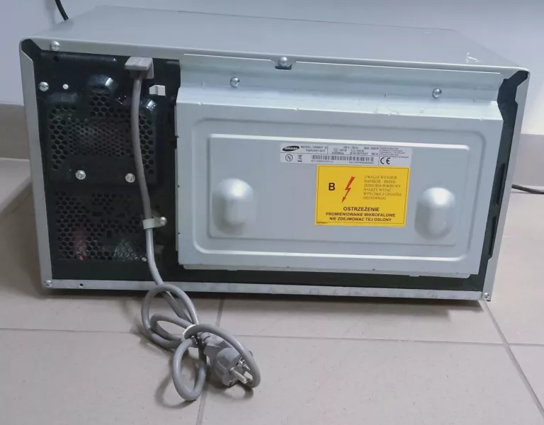 mikrofala-samsung-ge89asttalerz-pojemnosc-23