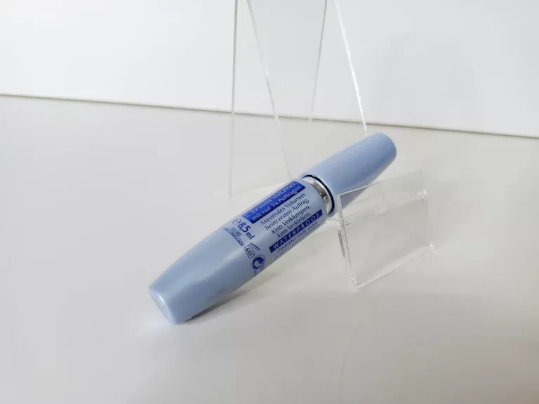 MAYBELINE VOLUM' EXPRESS MASCARA WATERPROOF