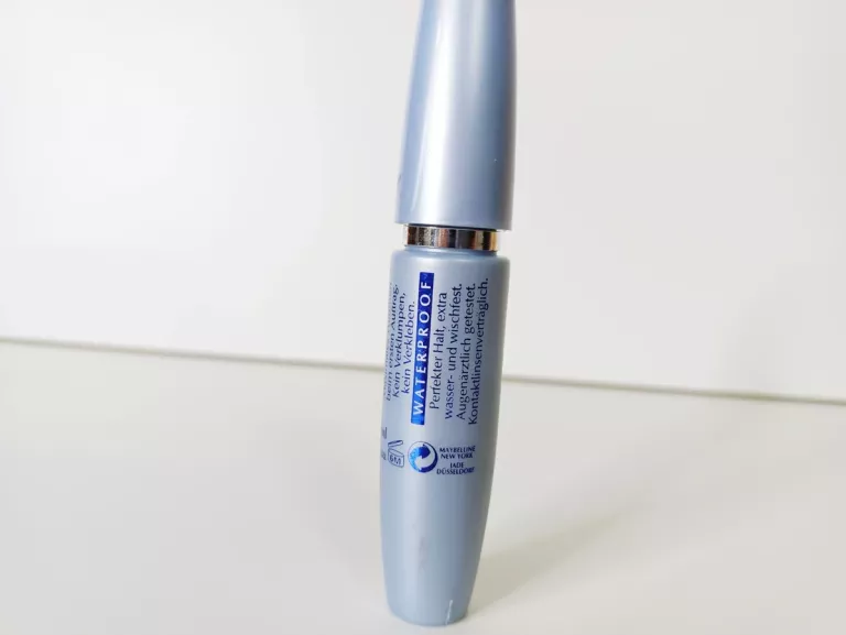 MAYBELINE VOLUM' EXPRESS MASCARA WATERPROOF