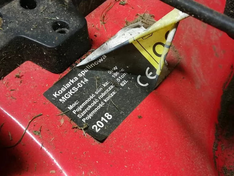 kosiarka-z-napedem-magnum-mgks-014-pojemnosc-kosza-62