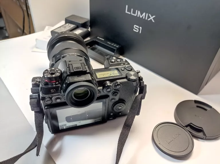 APARAT PANASONIC LUMIX DC-S1M NISKI PRZEBIEG !!