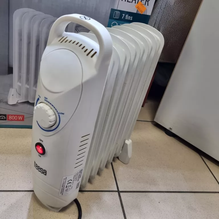 GRZEJNIK OLEJOWY TEESA TSA8035 800W