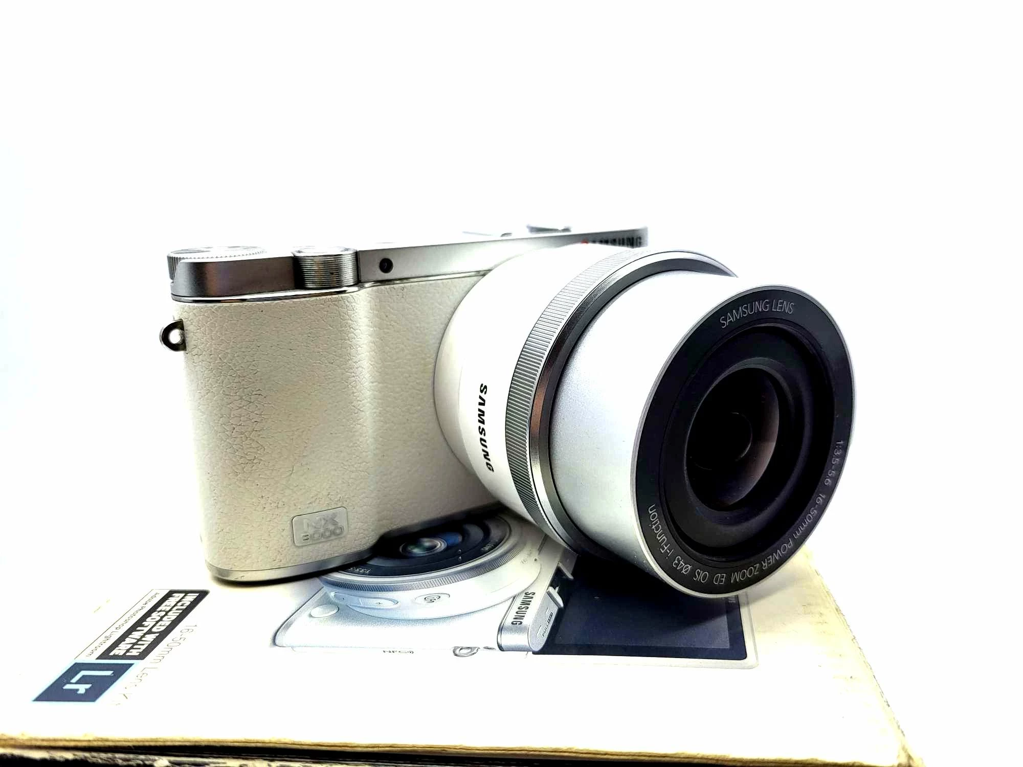 aparat-samsung-nx3000-obiektyw-lampa-barlickiego-47-kutno