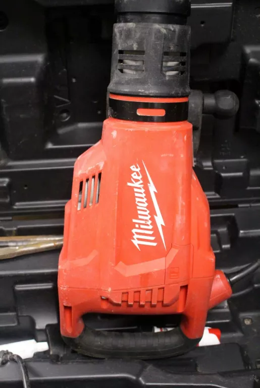 BYCZY MŁOT WYBURZENIOWY MILWAUKEE K1000S WALIZA