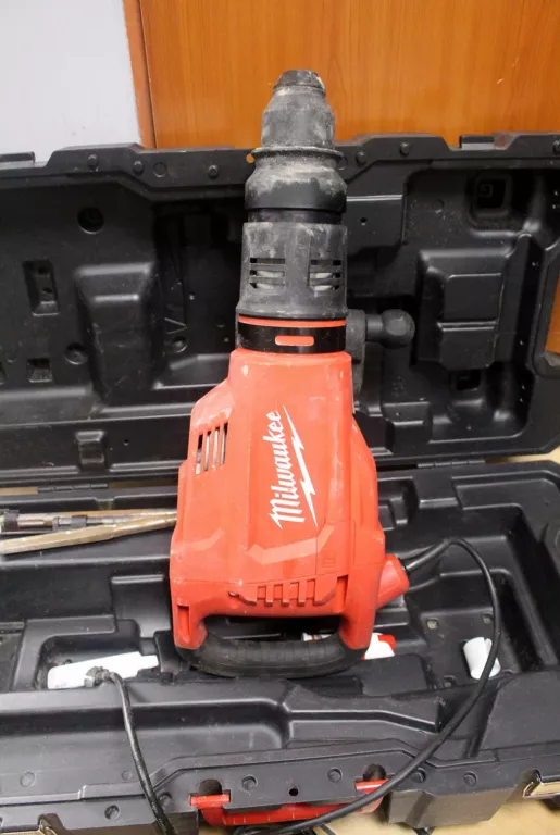 BYCZY MŁOT WYBURZENIOWY MILWAUKEE K1000S WALIZA