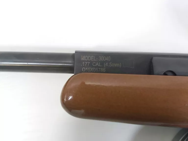 WIATRÓWKA CROSMAN SUMMIT 4,5MM Z LUNETĄ 3-9X40