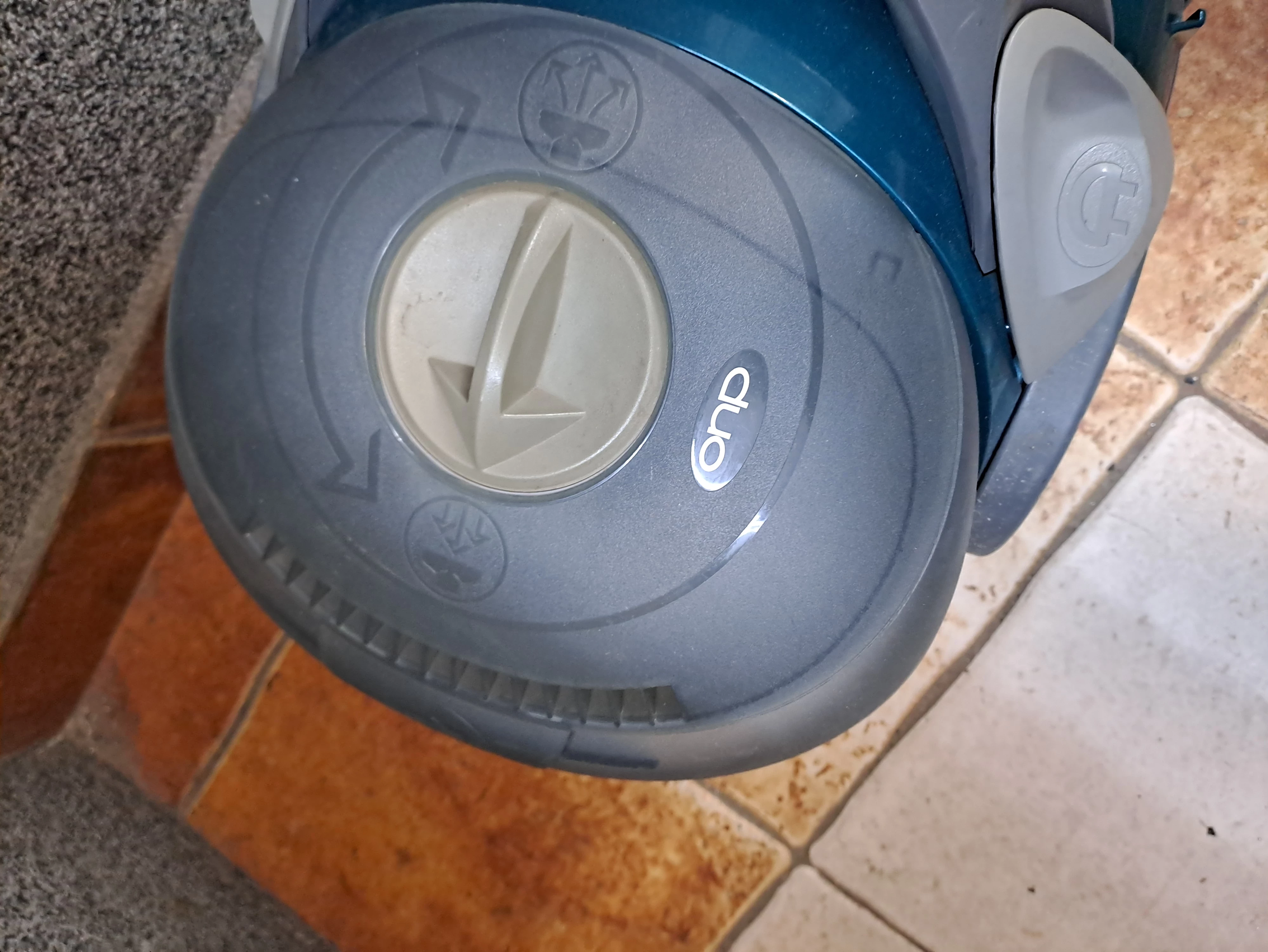 odkurzacz-zelmer-aquario-zasilanie-sieciowe