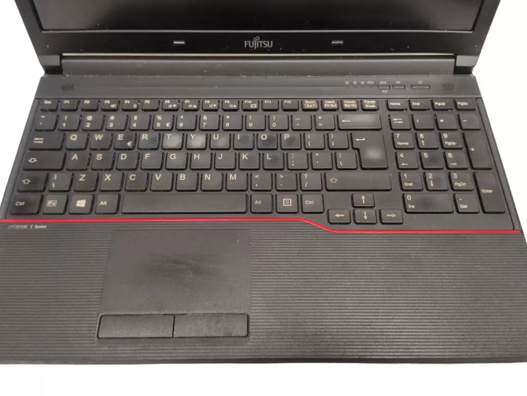 LAPTOP FUJITSU LIFEBOOK E556