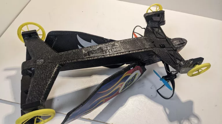 STEROWANY POJAZD LATAJĄCY HOT WHEELS SKY SHOCK