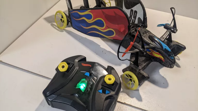 sterowany-pojazd-latajacy-hot-wheels-sky-shock-kod-producenta-dyd92