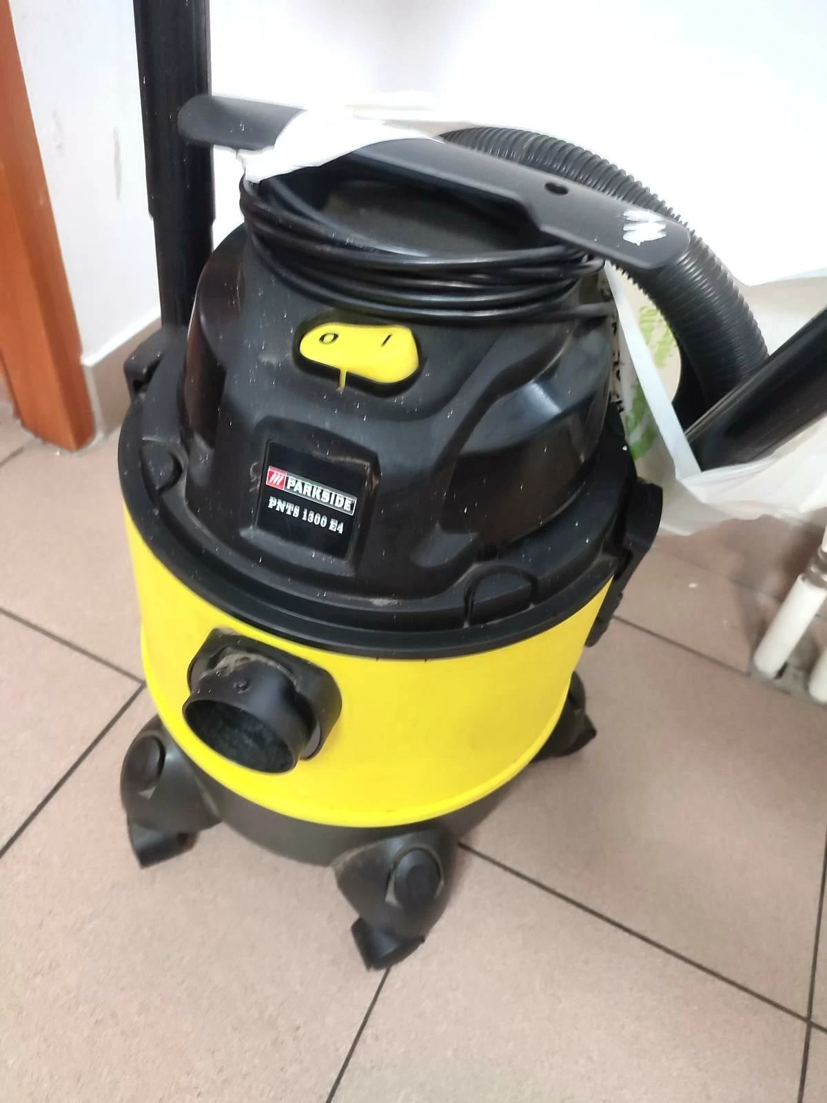 odkurzacz-parkside-pnts-1300-e4-at-opis-stan-uzywany