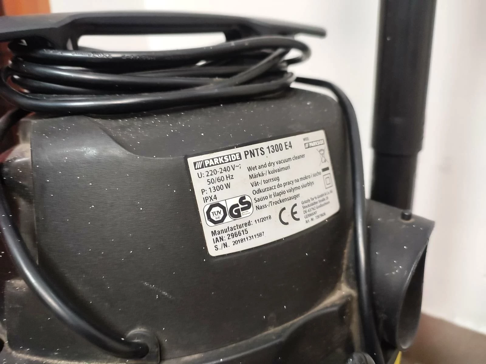 odkurzacz-parkside-pnts-1300-e4-at-opis-rodzaj-odkurzacza-workowy