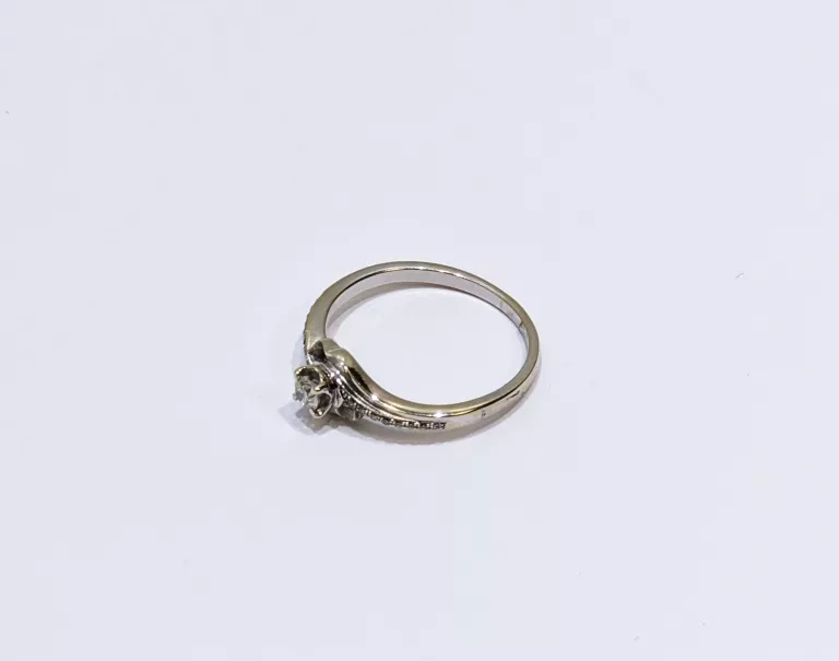 PIERŚCIONEK Z BRYLANTAMI BIAŁE ZŁOTO PR.585 R.13 0,22CT