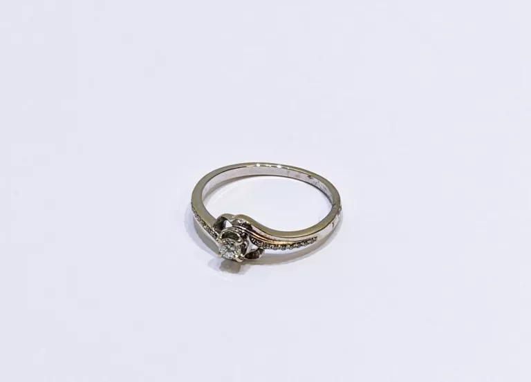 PIERŚCIONEK Z BRYLANTAMI BIAŁE ZŁOTO PR.585 R.13 0,22CT