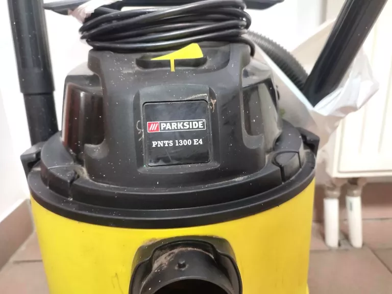 odkurzacz-parkside-pnts-1300-e4-at-opis-kolor-dominujacy-zoltyzloty