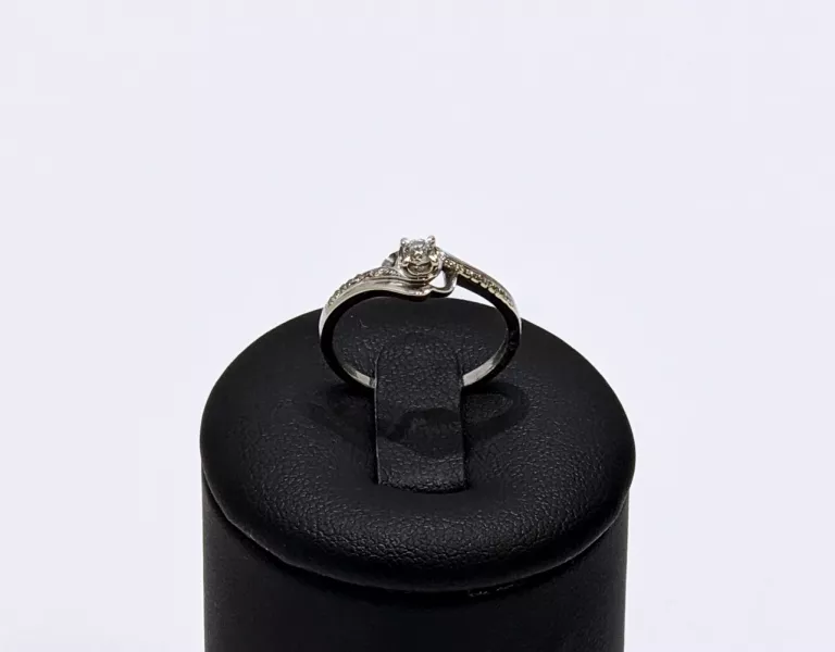 PIERŚCIONEK Z BRYLANTAMI BIAŁE ZŁOTO PR.585 R.13 0,22CT