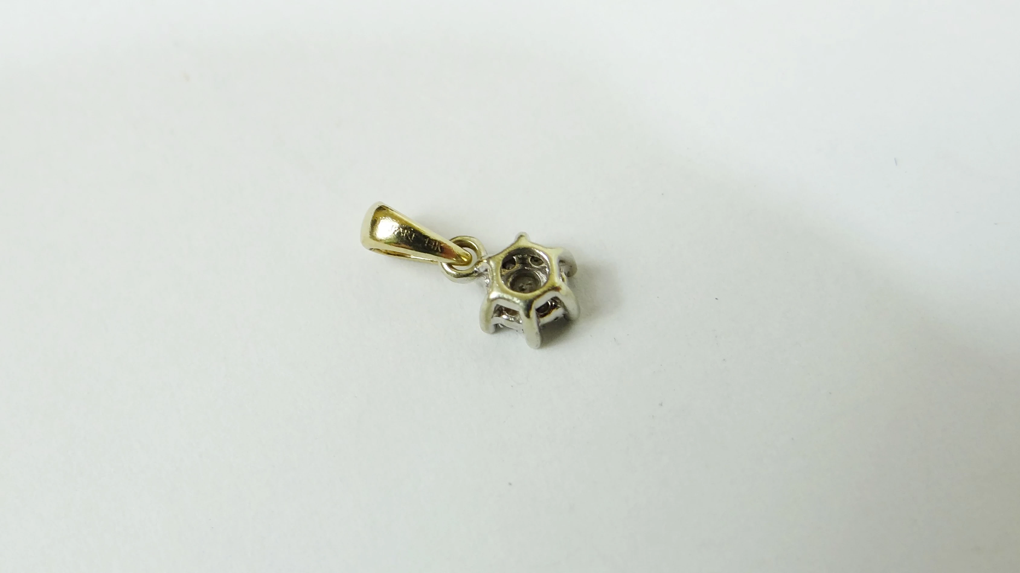 malenka-zlota-zawieszka-z-apart-14ct-045g-material-zloto