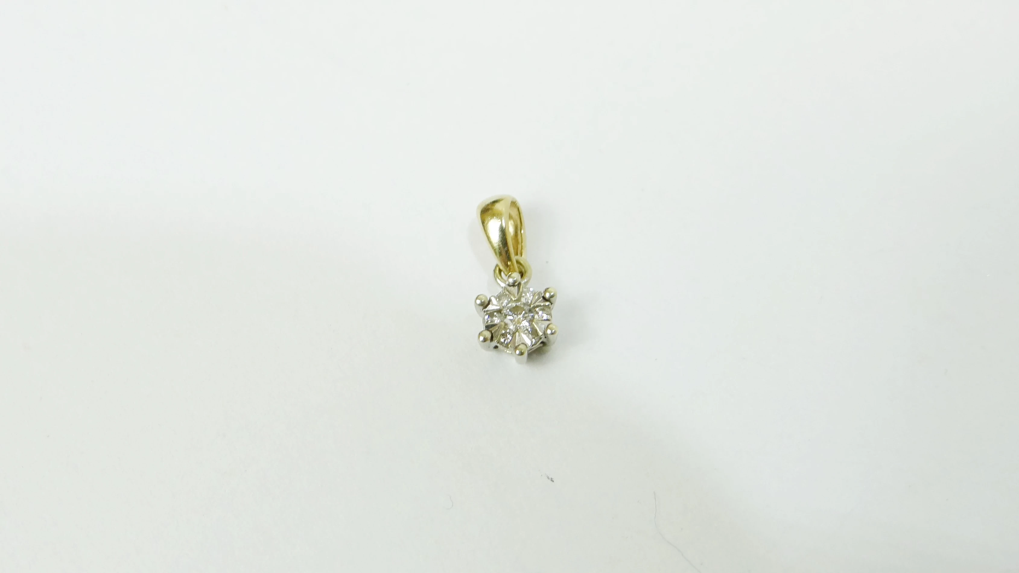 malenka-zlota-zawieszka-z-apart-14ct-045g-stan-uzywany