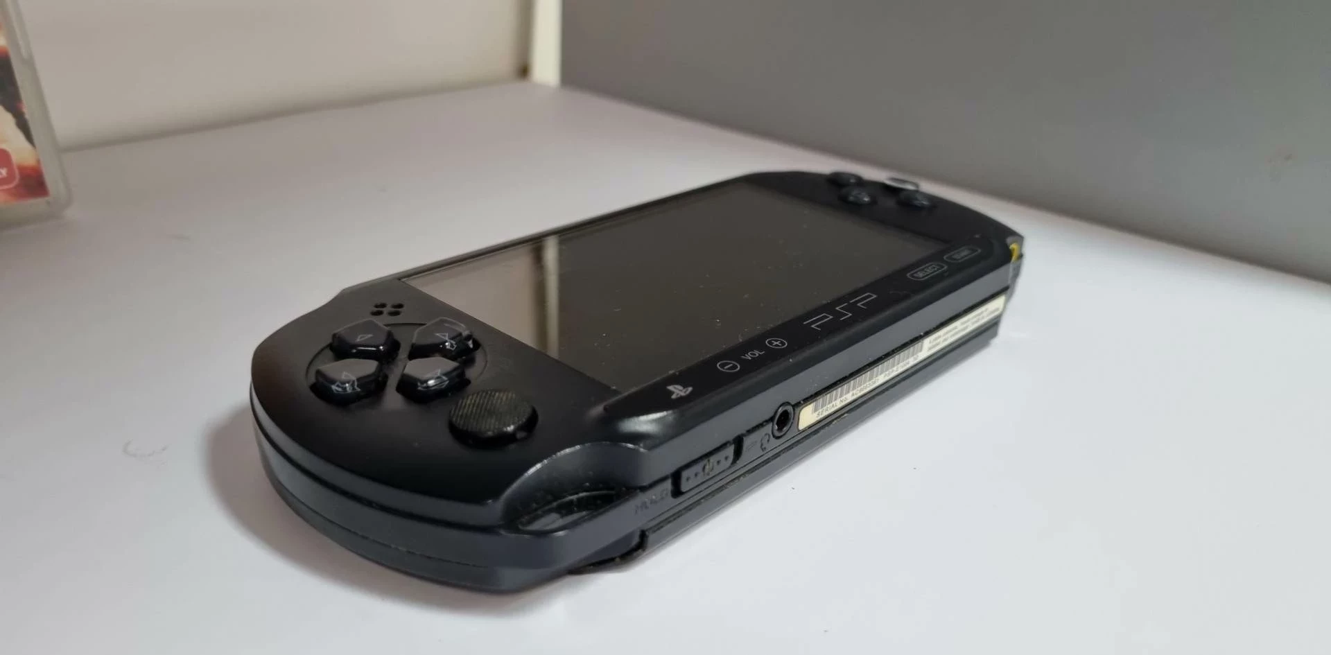 konsola-psp-etui-ladowarka-gra-pudelko-product-id-ba1e34f8-c27f-4927-aaa3-c2456330fbad