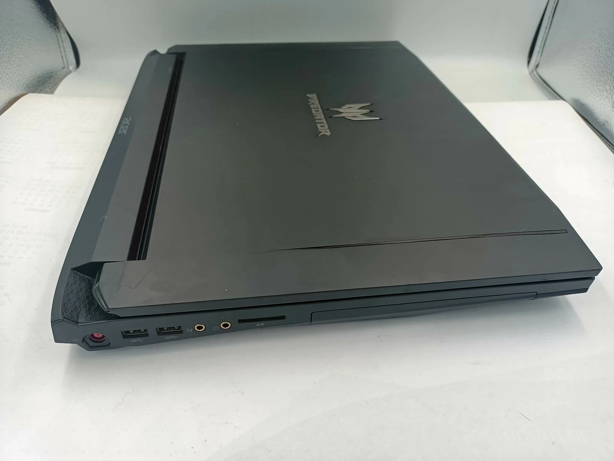 laptop-acer-predator-17-stan-11323-2