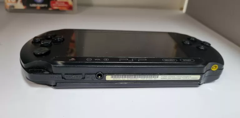 konsola-psp-etui-ladowarka-gra-pudelko-ean-gtin-711719182184