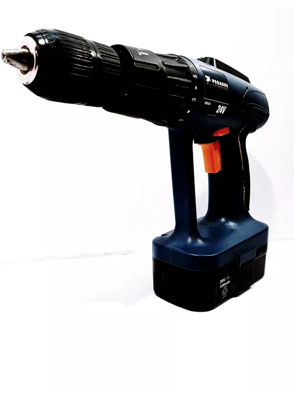 WKRĘTARKA PEGASUS 53G124 + ŁADOWARKA