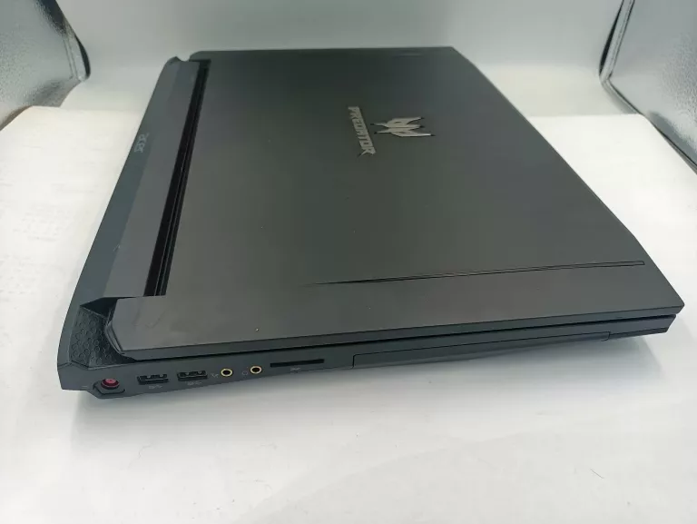 LAPTOP ACER PREDATOR 17