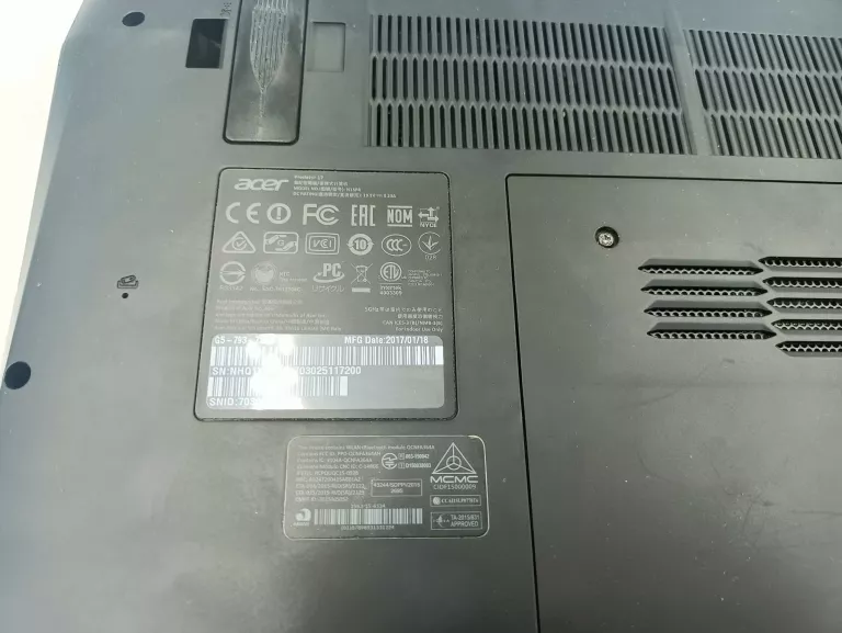 LAPTOP ACER PREDATOR 17