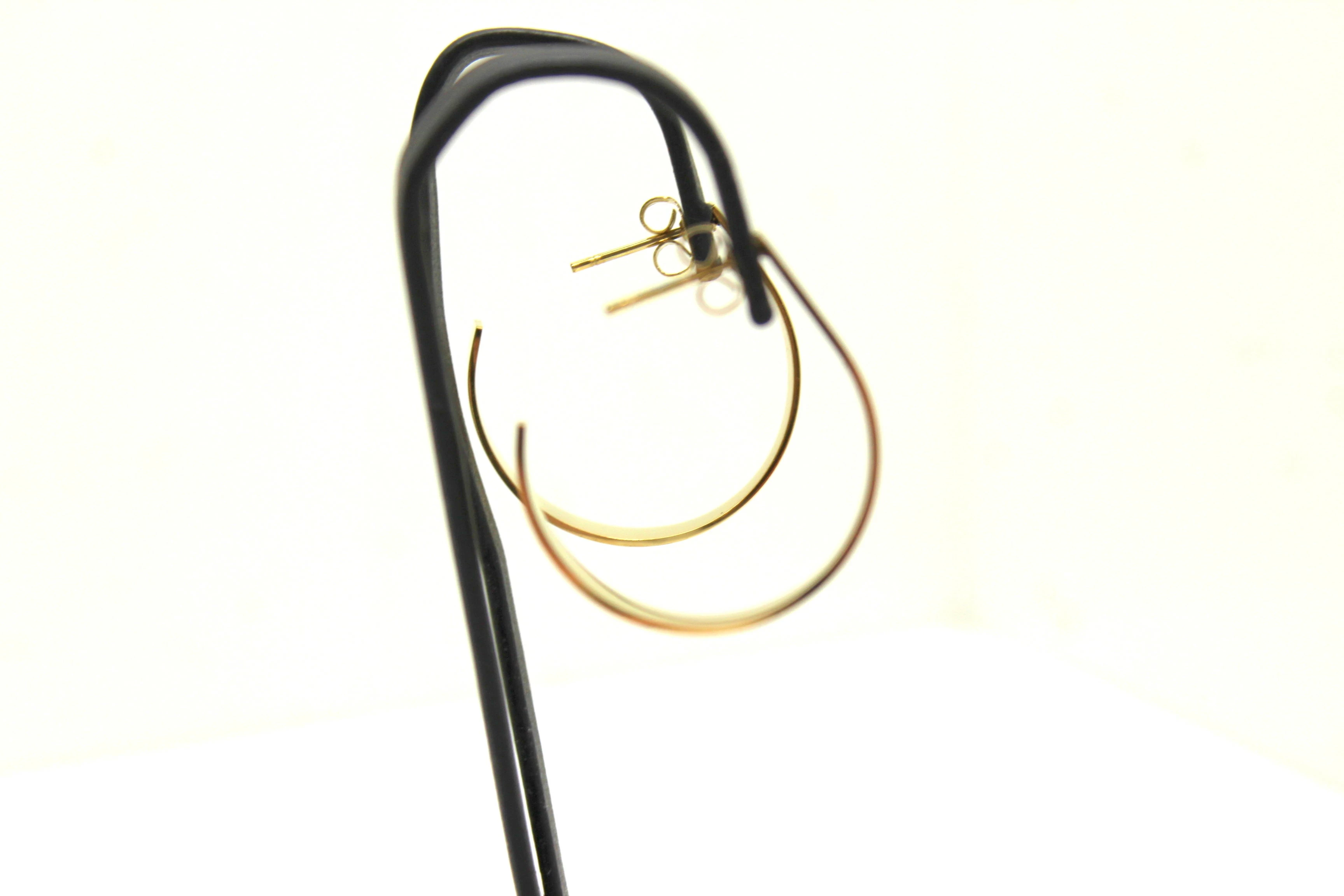 kolczyki-ze-stali-pozlacanej-szerokie-kola-material-15835-16