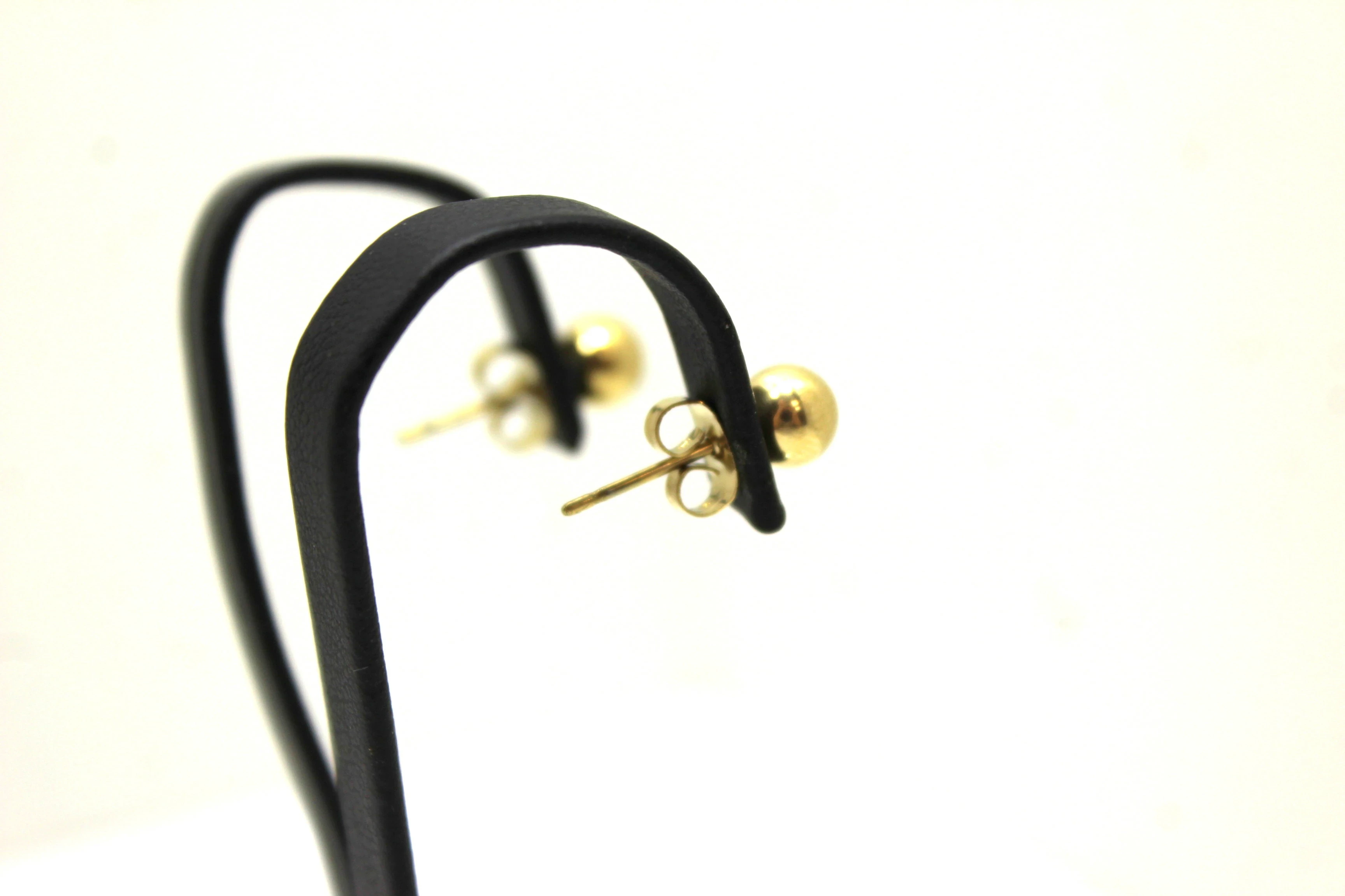 pozlacane-kolczyki-ze-stali-w-ksztalcie-kulki-rodzaj-2205-2