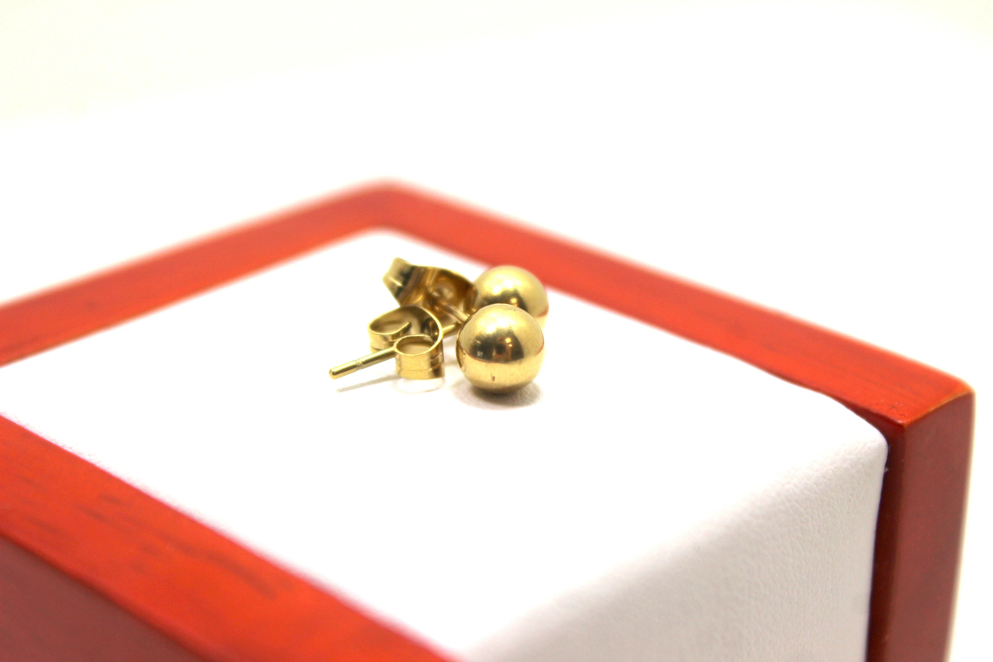 pozlacane-kolczyki-ze-stali-w-ksztalcie-kulki-material-15835-256