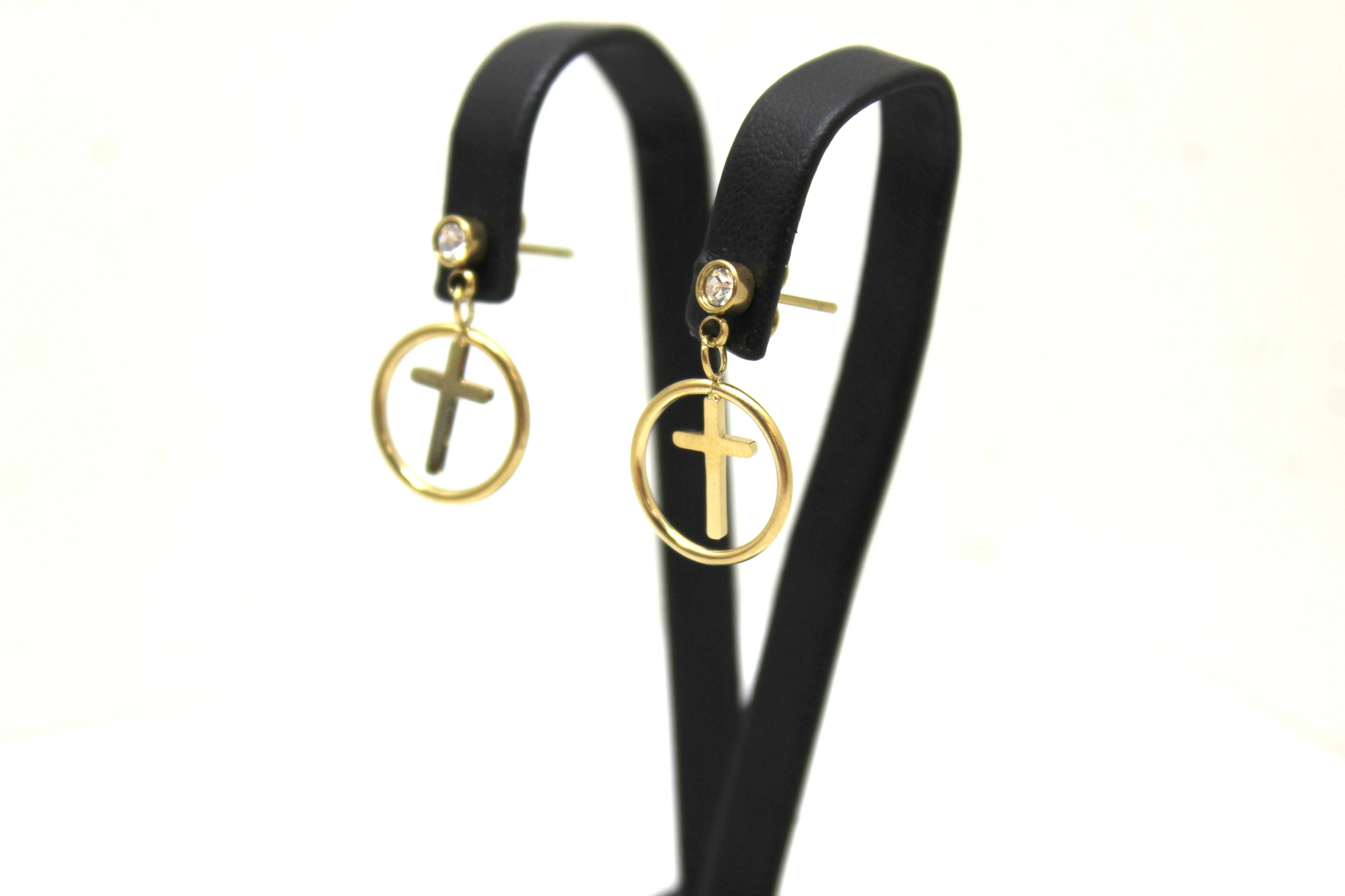 kolczyki-ze-stali-pozlacanej-krzyz-z-cyrkonia-stan-11323-2