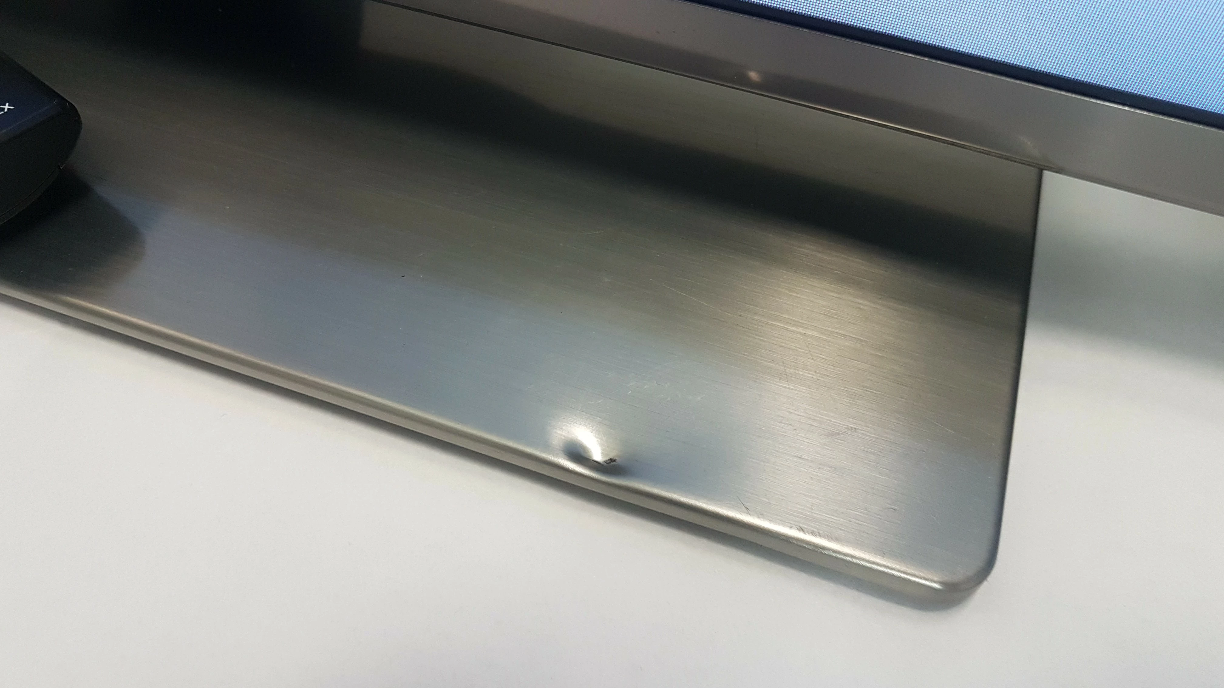 telewizor-lg-42lb650v-pilot-marka-lg