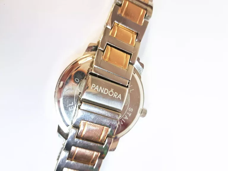zegarek-damski-na-bransolecie-pandora-6301-mechanizm-kwarcowy