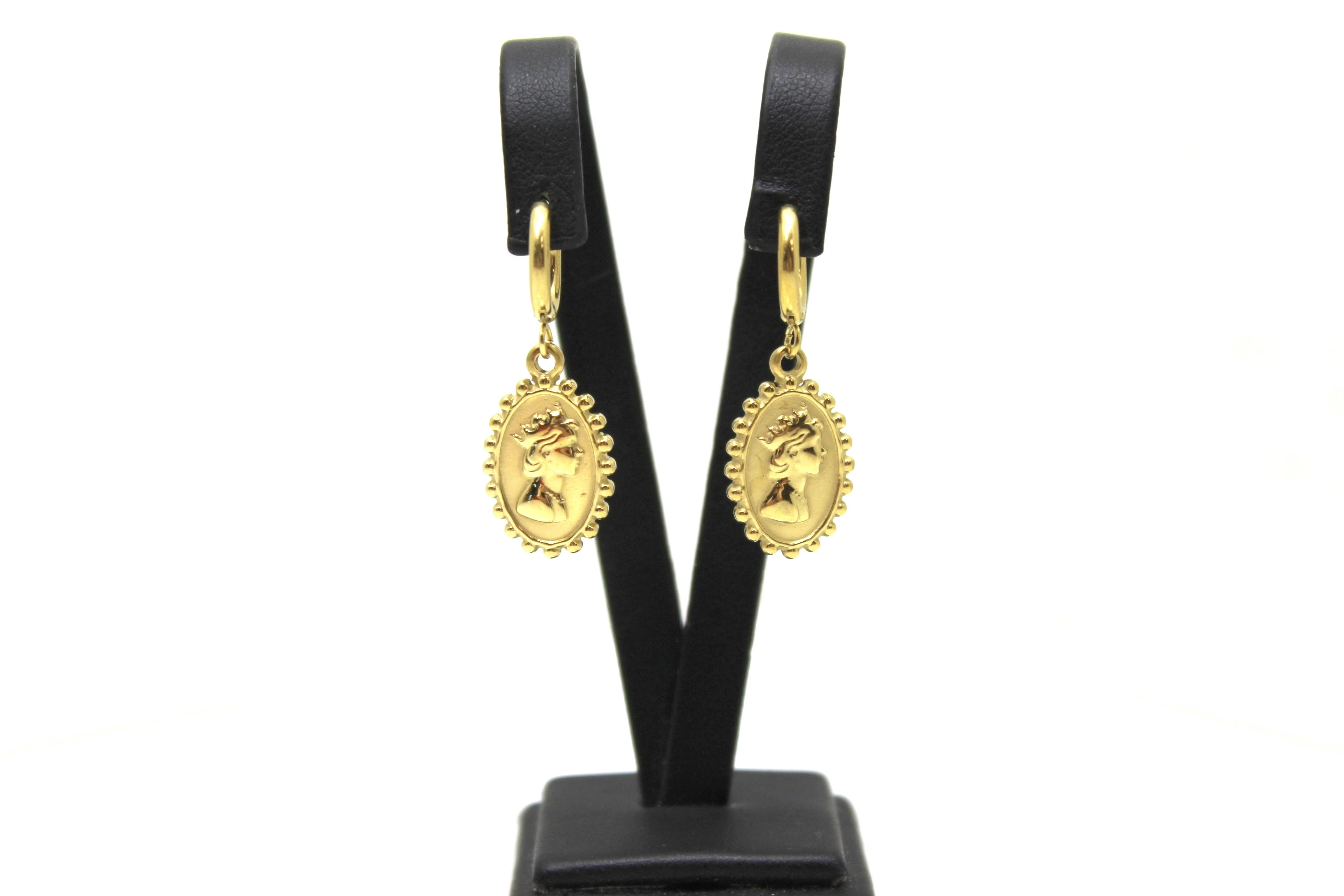 kolczyki-pozlacana-stal-chirurgiczna-portret-wolska-89-warszawa