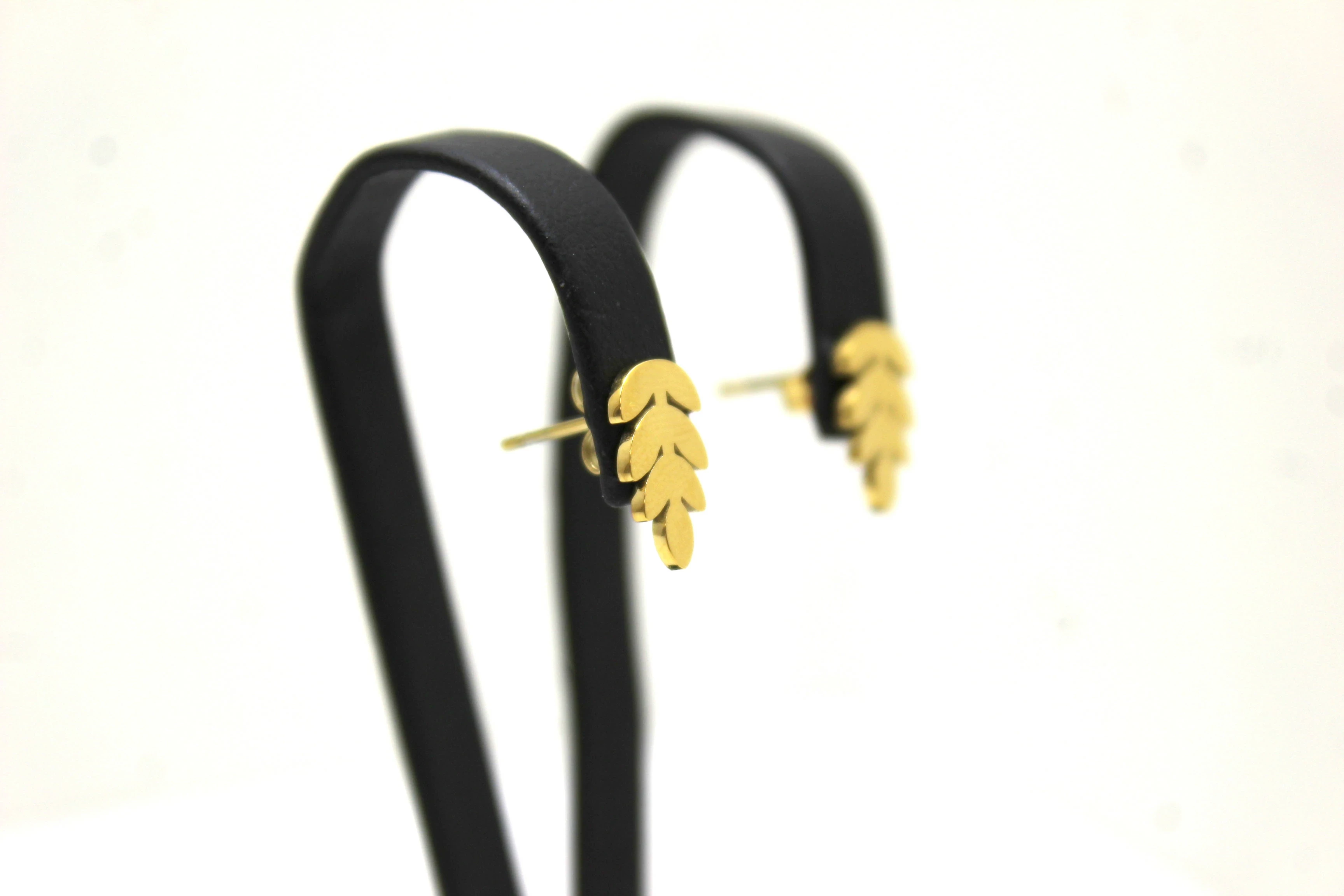 kolczyki-ze-stali-pozlacane-lisc-jarzebiny-kamien-17088-524288