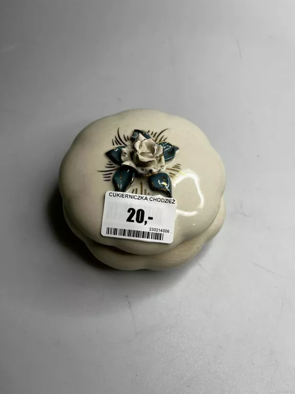 CUKIERNICZKA CHODZIEŻ