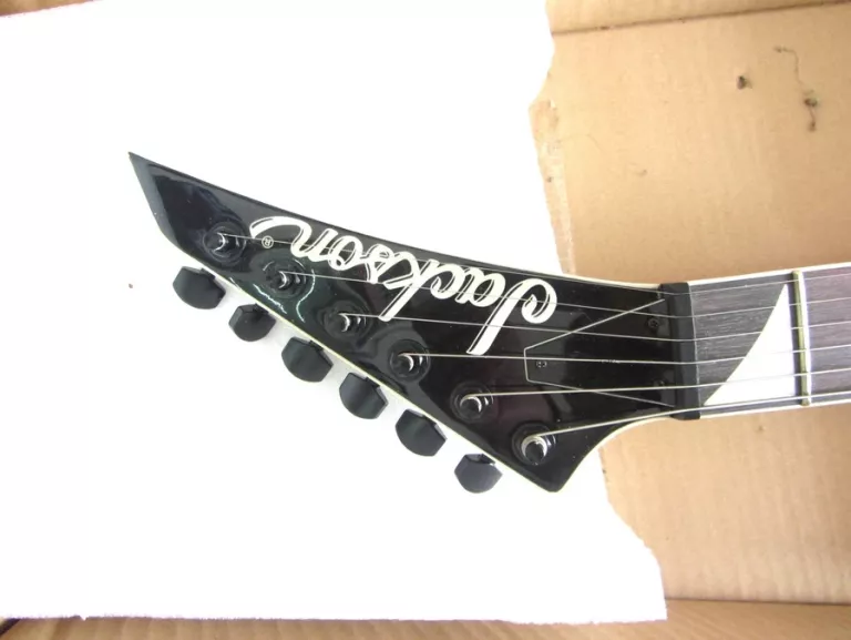 GITARA ELEKTRYCZNA JACKSON CWJ 2080085