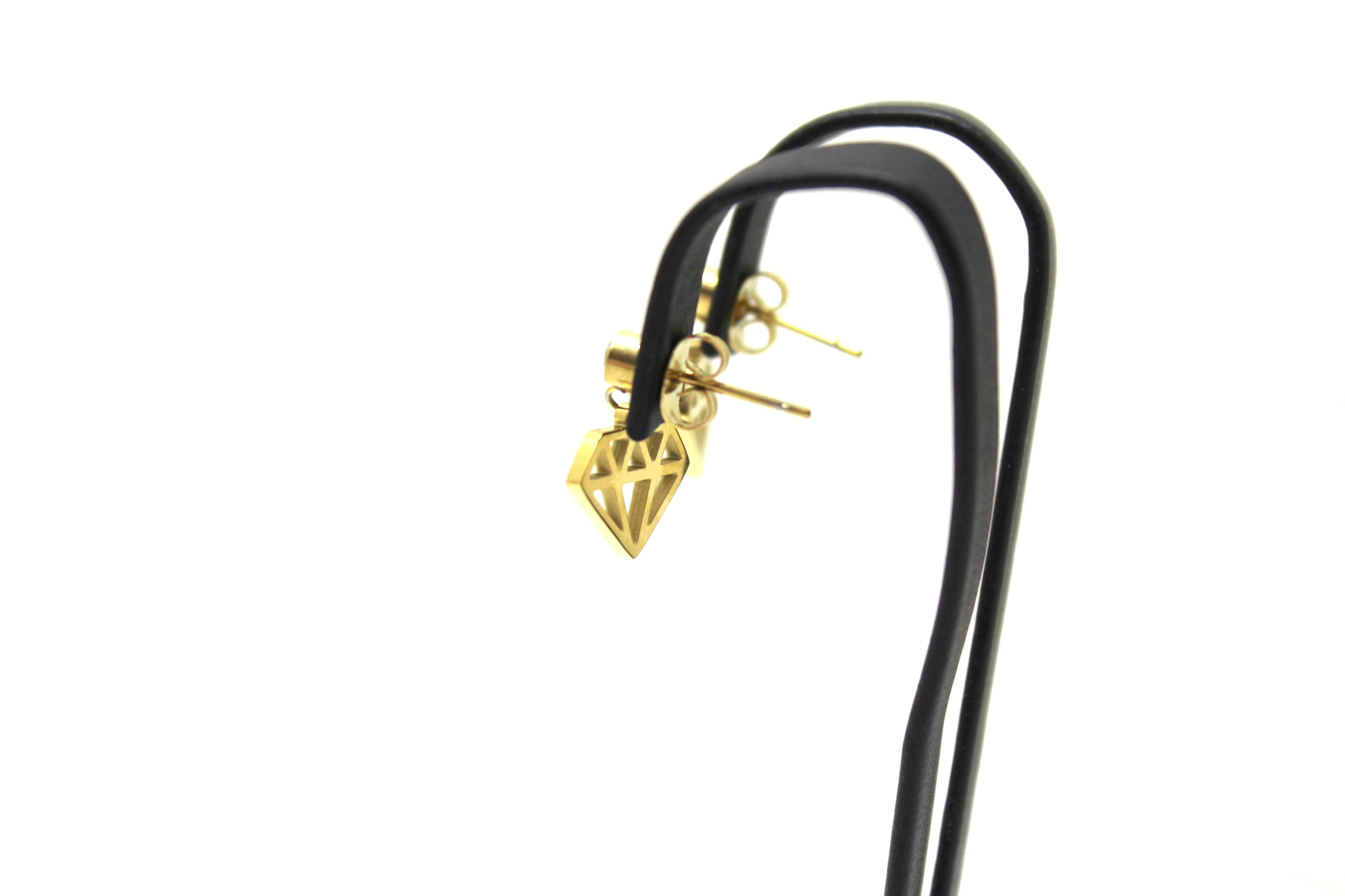 kolczyki-ze-stali-pozlacanej-diament-z-cyrkonia-kolor-dominujacy-205826-225106