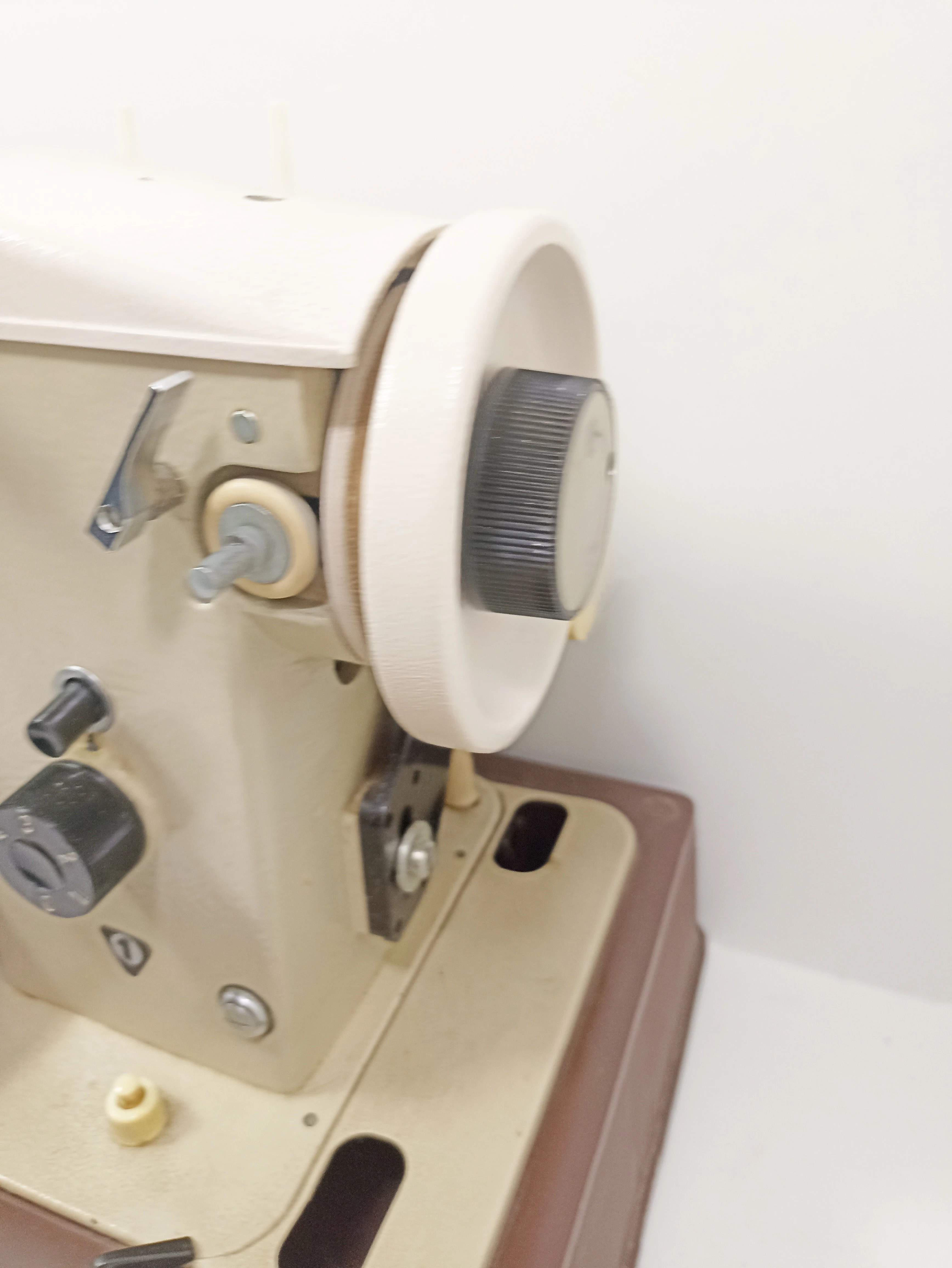 maszyna-do-szycia-lucznik-model-lucznik-451