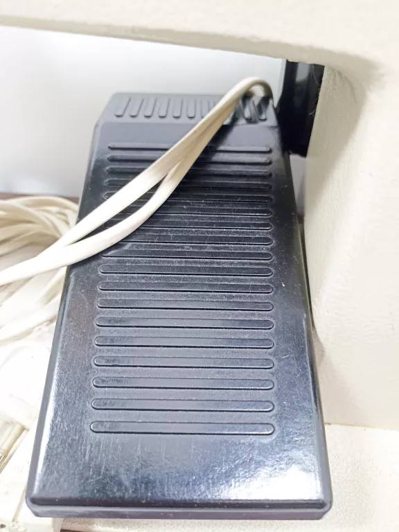 maszyna-do-szycia-lucznik-ean-gtin-002205140093