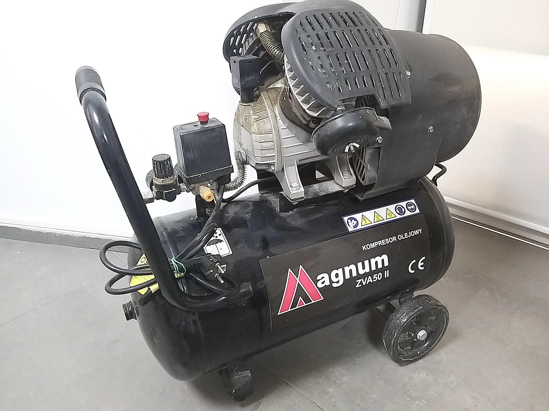 kompresor-warsztatowy-olejowy-magnum-zva-50-ii-wydajnosc-efektywna-320