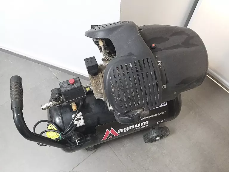kompresor-warsztatowy-olejowy-magnum-zva-50-ii-pojemnosc-zbiornika-50