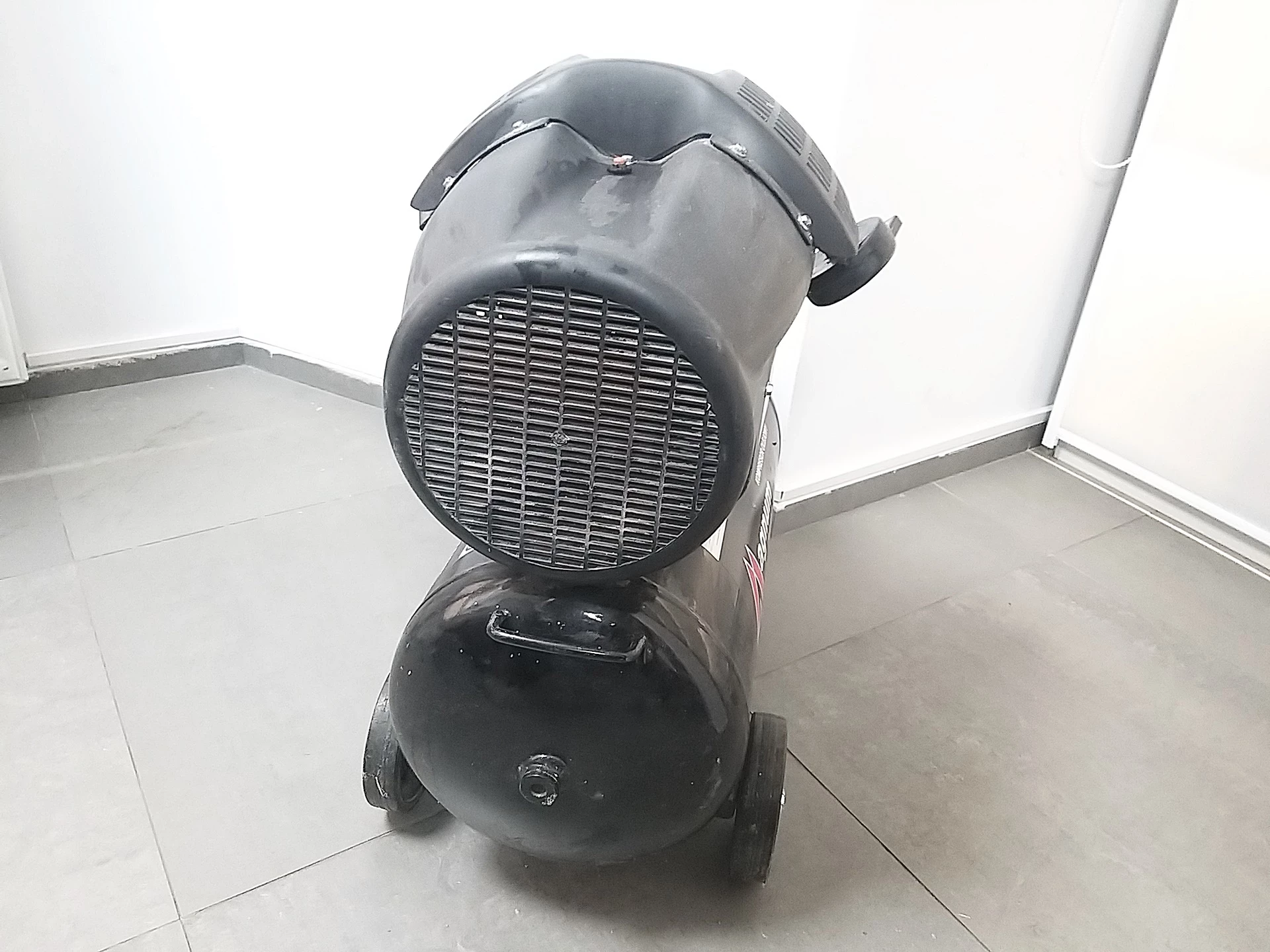 kompresor-warsztatowy-olejowy-magnum-zva-50-ii-ean-gtin-0002212230114