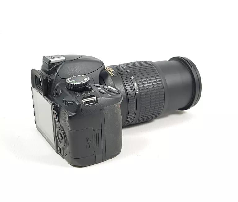 NIKON D3100 OBIEKTYW18-105 +70-300 PRZEBIEG 10674