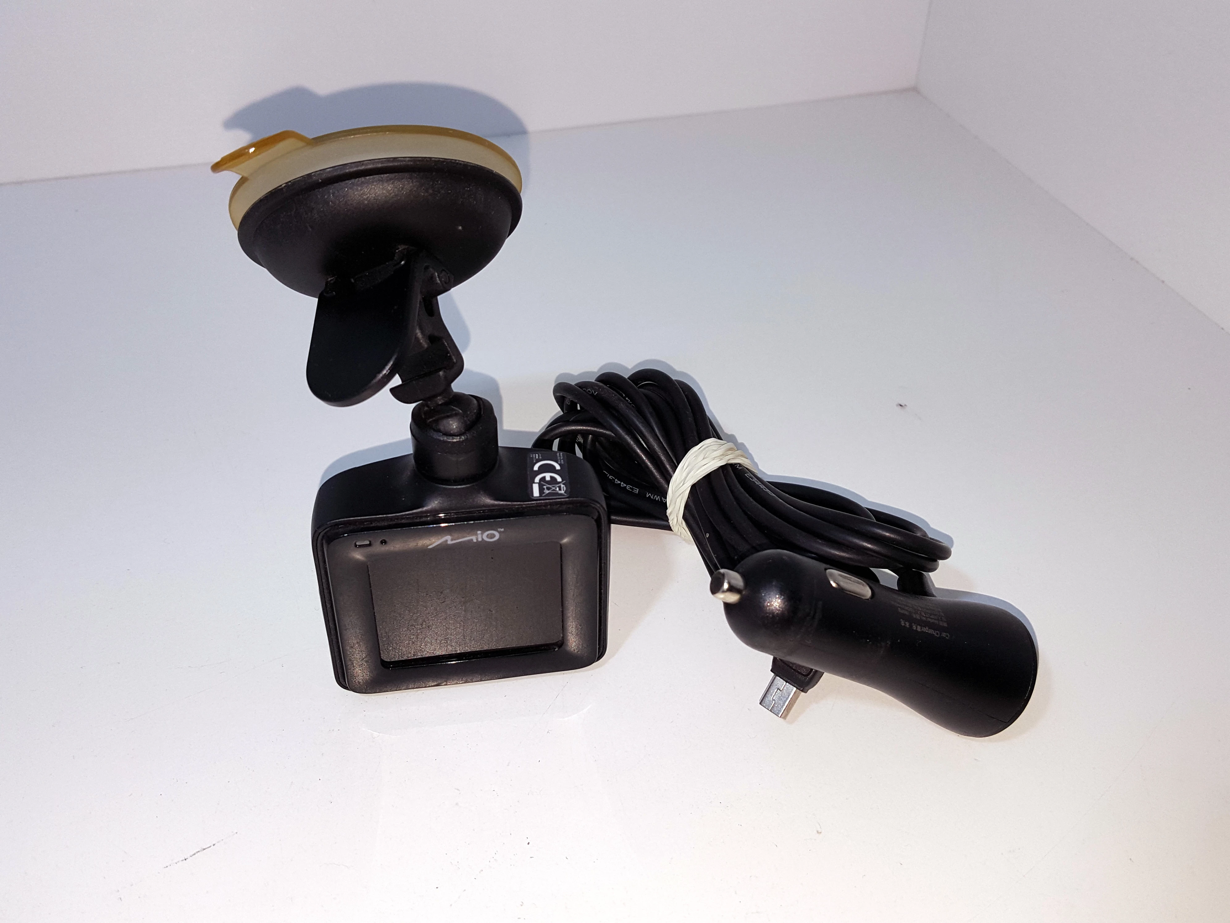 kamera-samochodowa-mio-mivue-c325-kabel-samocho-stan-uzywany
