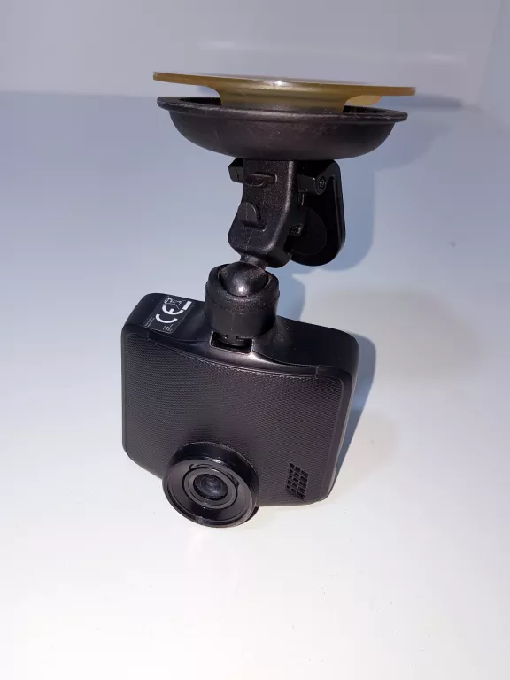 kamera-samochodowa-mio-mivue-c325-kabel-samocho-jakosc-zapisu-full-hd-1920-x-1080